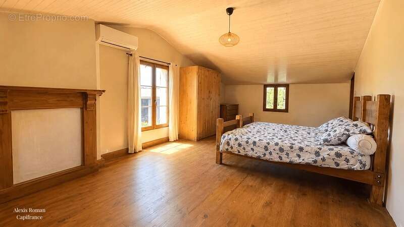 Domaine de 28 hectares avec étang privé, maison, 2 gîtes et plus de 400 m² de dépendances - photo 7
