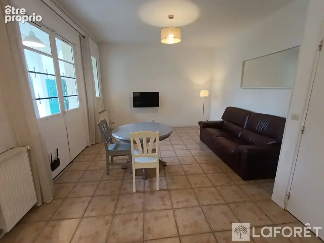 Exclusivité laforet - sevran les trèfles - maison de ville en duplex avec jardin privatif - 2 chambres - cave - proche gare - photo 3