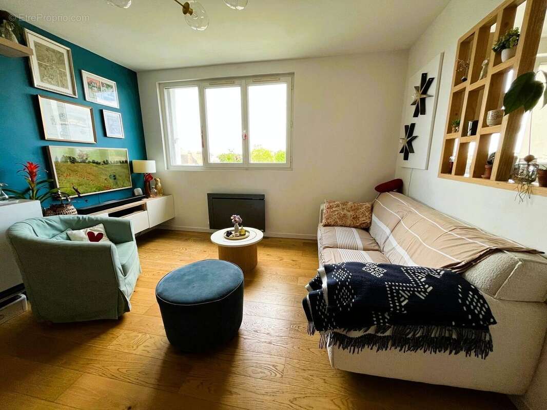 Appartement à HOUILLES