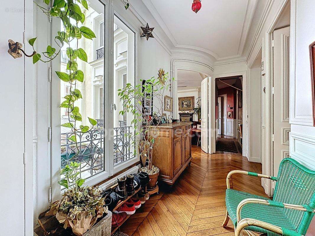 Sentier - Bonne Nouvelle : Appartement 4 pièces calme et lumineux en étage élevé, avec balcons - photo 12