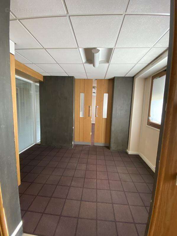 Commerce à SAINT-ETIENNE