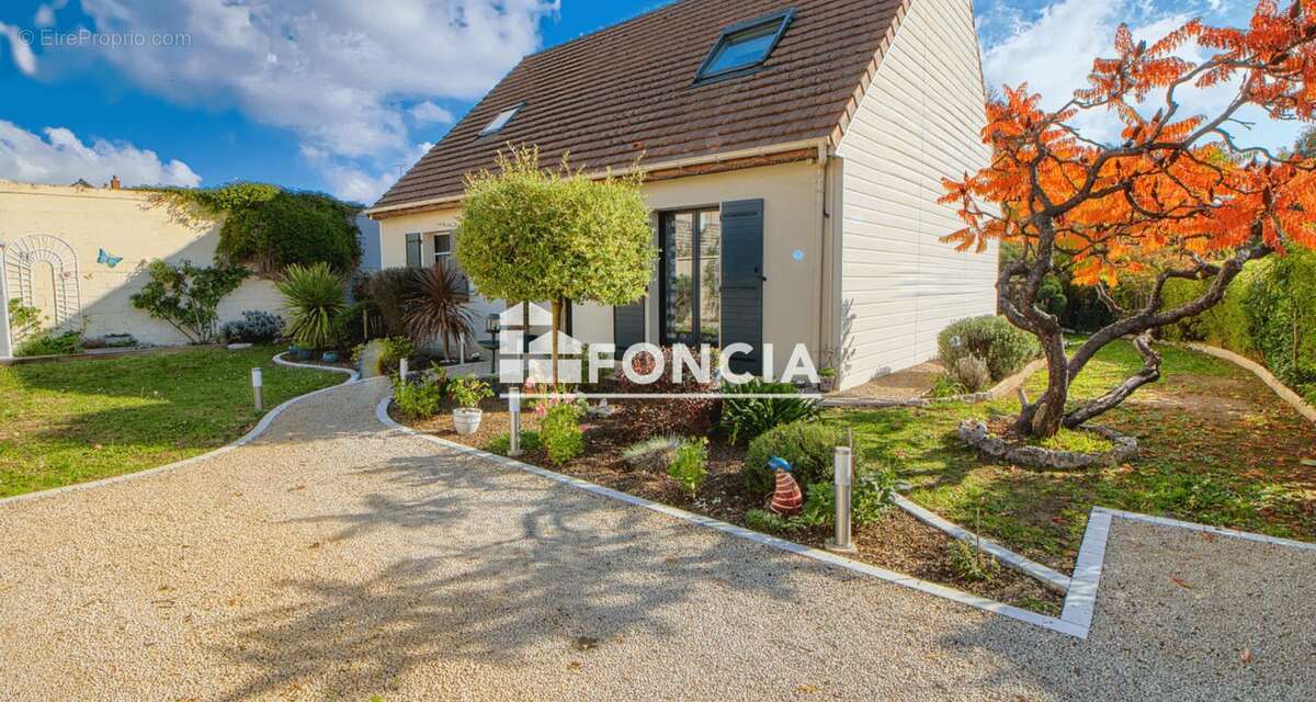Maison à MANTES-LA-VILLE