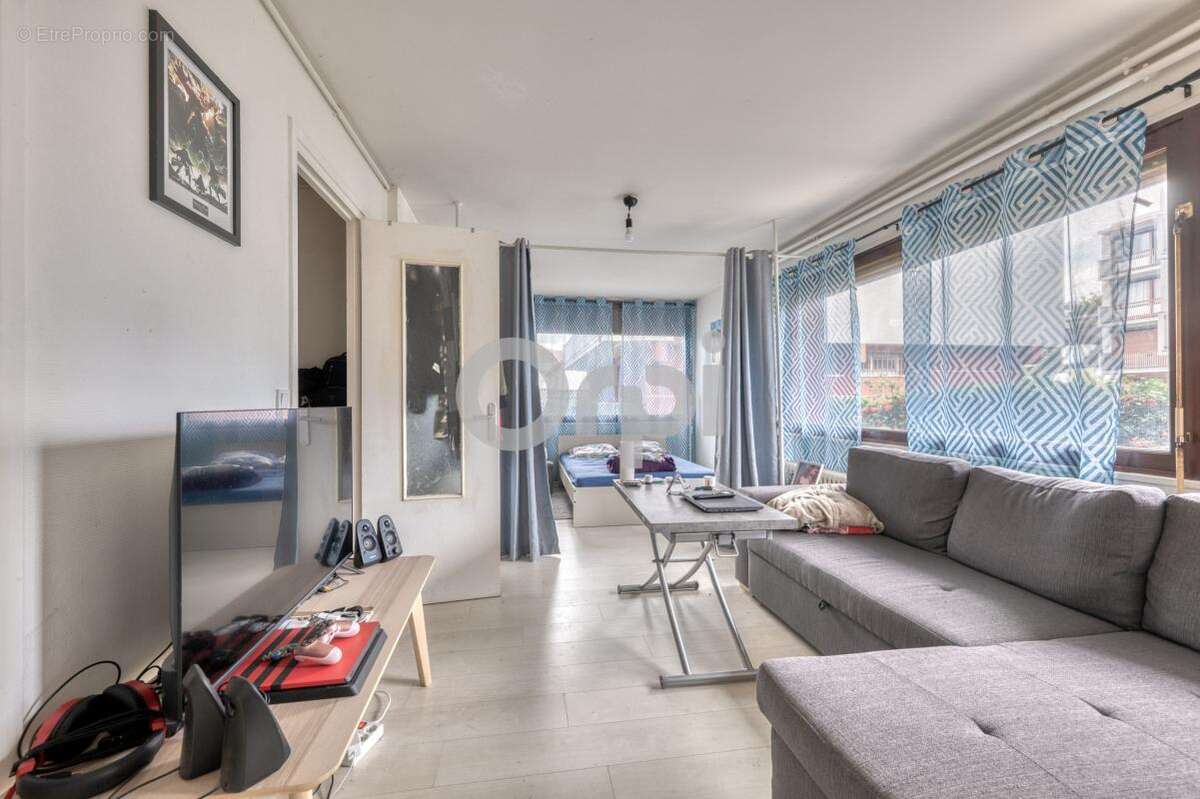 Appartement à LES PAVILLONS-SOUS-BOIS