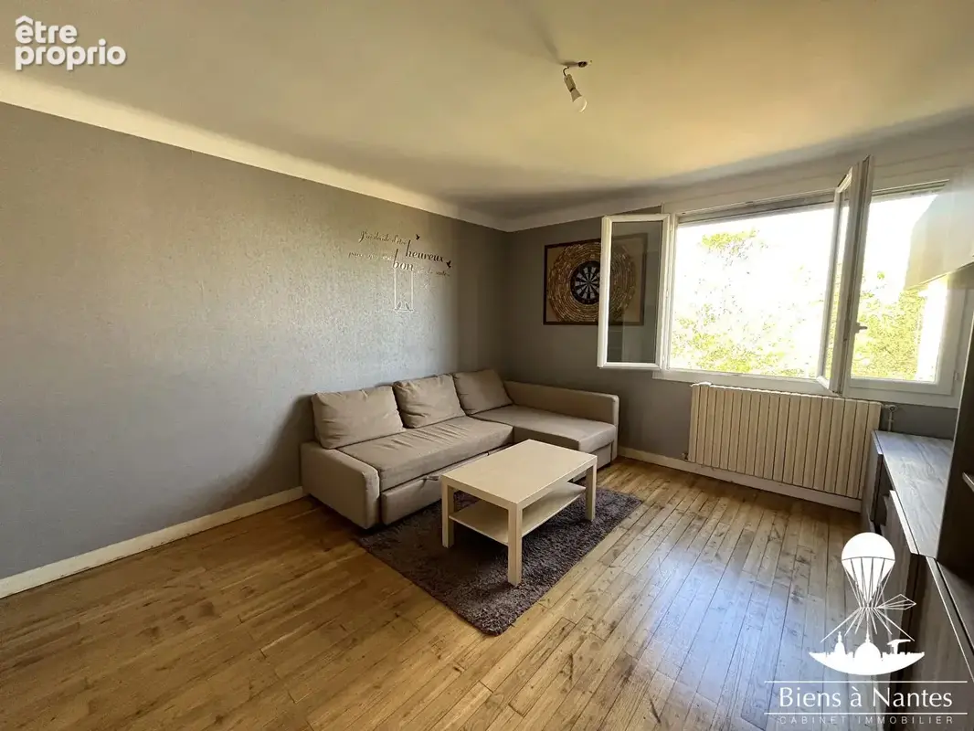 A vendre Appartement T3 Nantes Saint Jacques 2 chambres et cave - photo 2