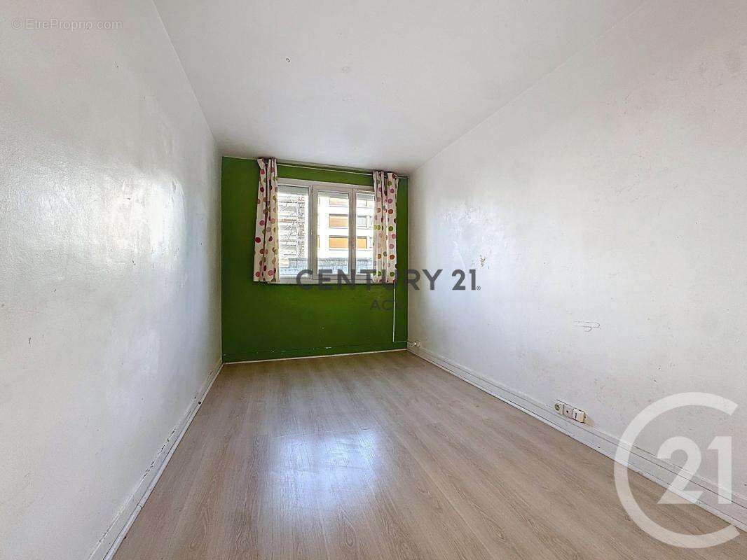 Appartement à MAISONS-ALFORT
