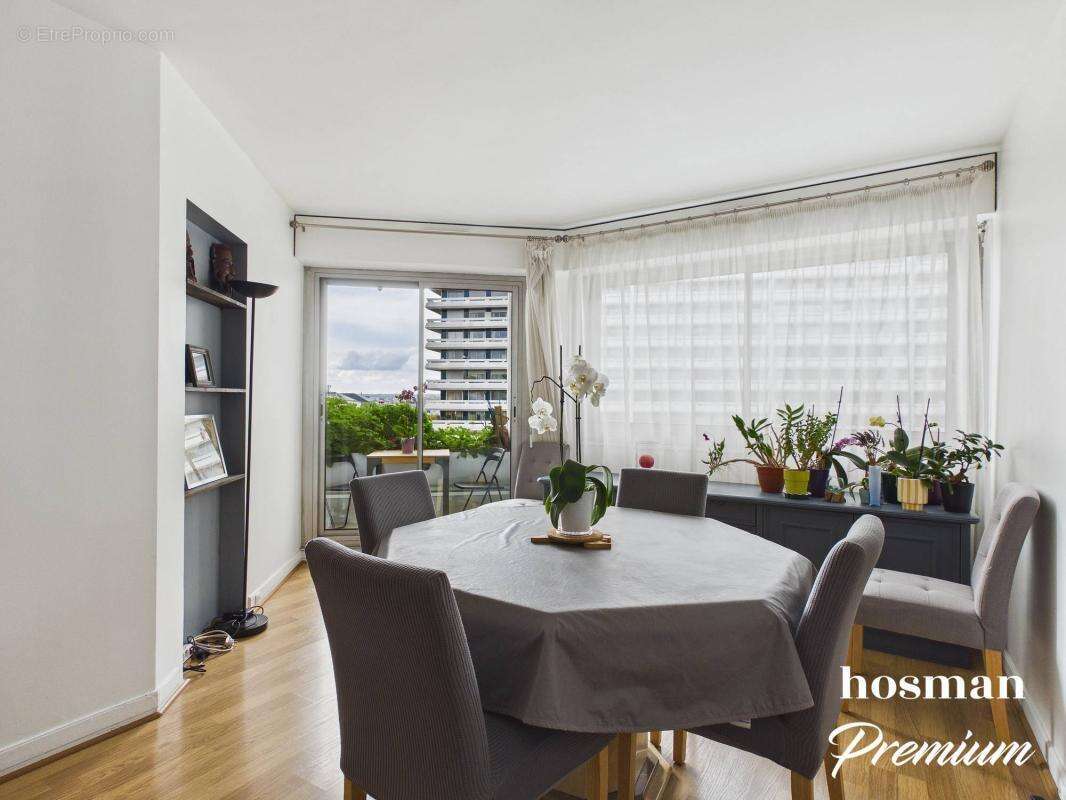 Appartement à PARIS-15E