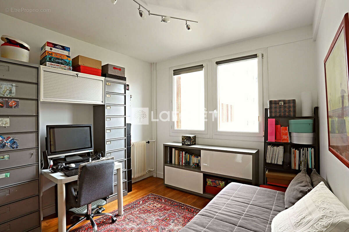 Appartement à PARIS-14E