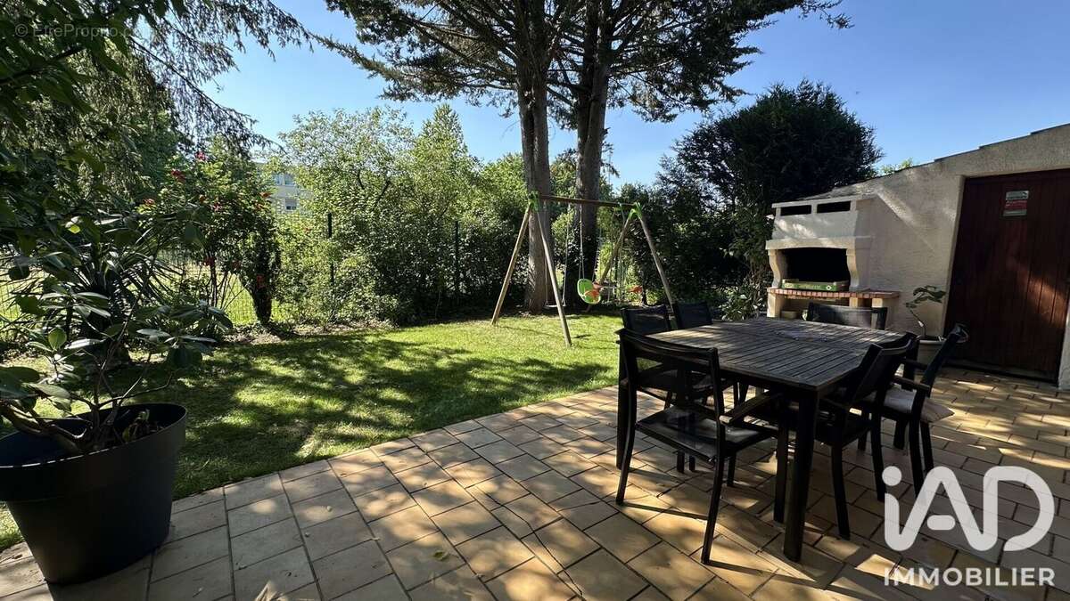 Maison 105 m² à Sainte-Genevieve-Des-Bois  - photo 7