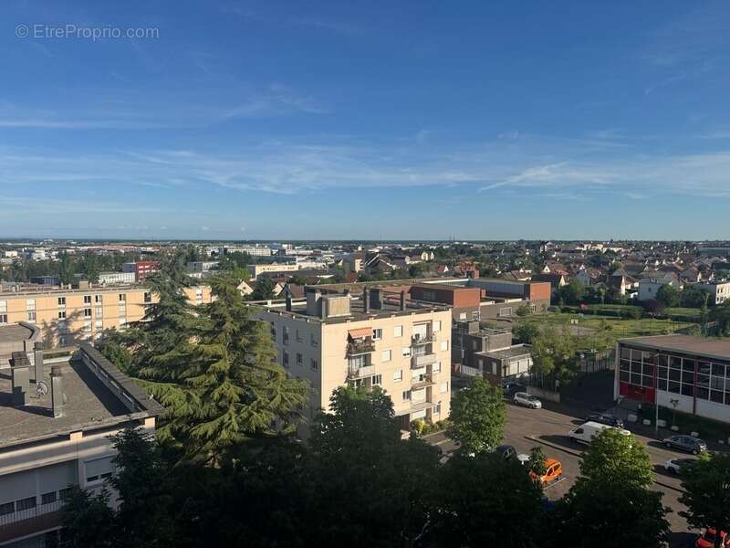 Grand appartement familial de 101 m2- 4 chambres - balcons - Chenôve (21) - photo 3