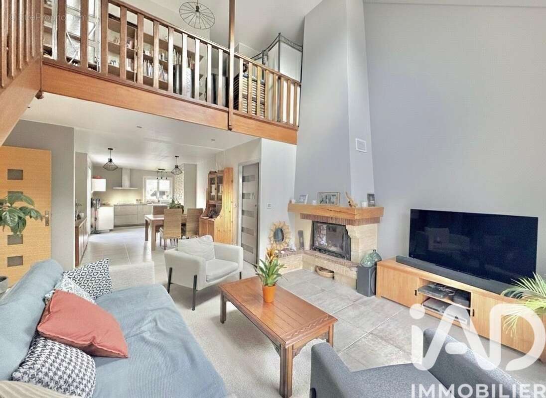 Photo 2 - Maison à CHAMPS-SUR-MARNE