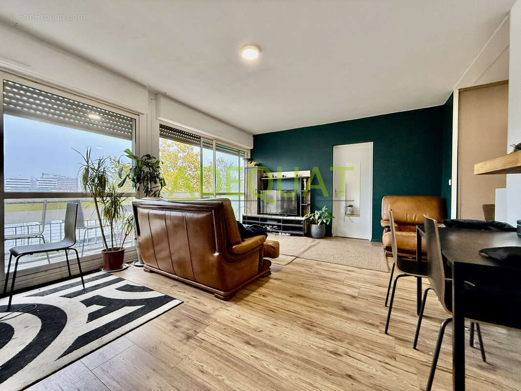 Appartement à LYON-8E