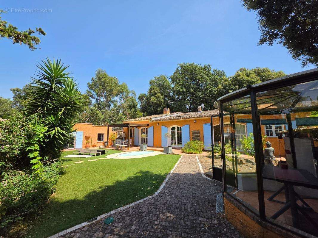 Maison à SIX-FOURS-LES-PLAGES