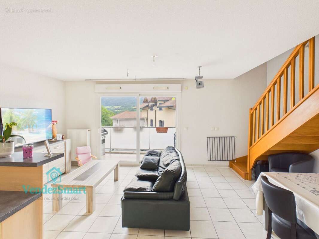Photo 2 - Appartement à VIRY