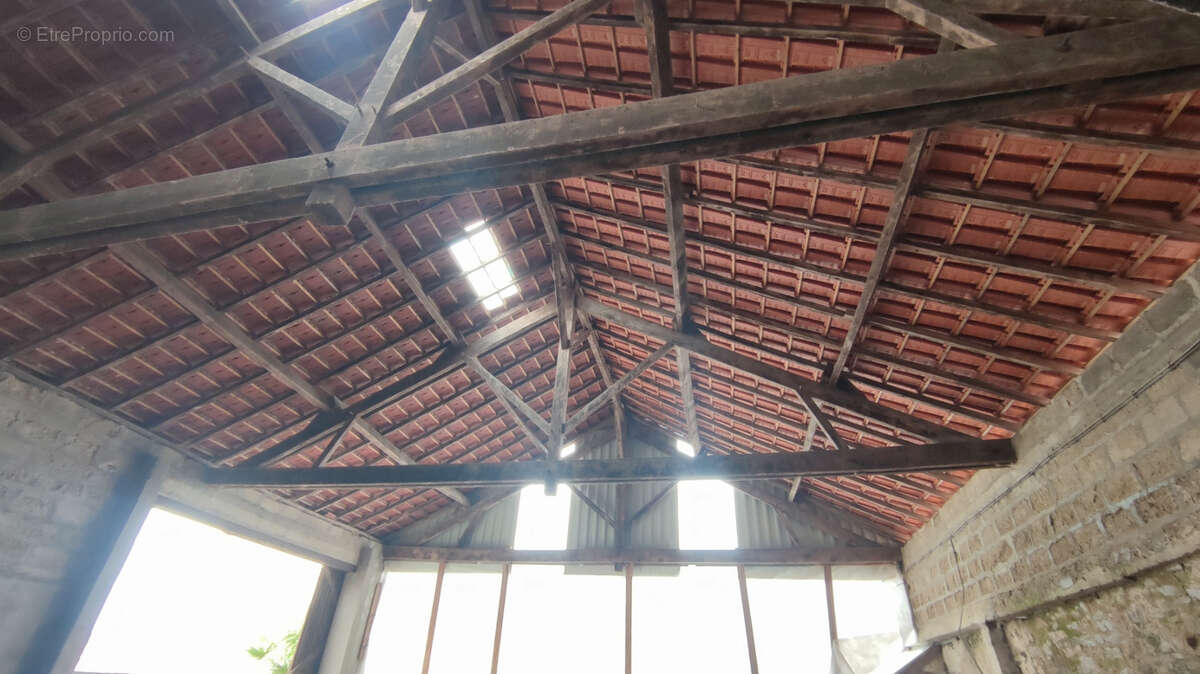 Maison à SAINT-HILAIRE-DE-CHALEONS