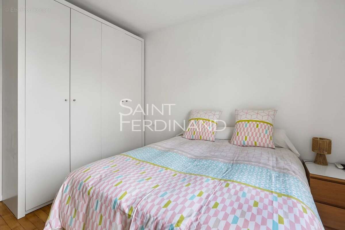 Appartement à NEUILLY-SUR-SEINE