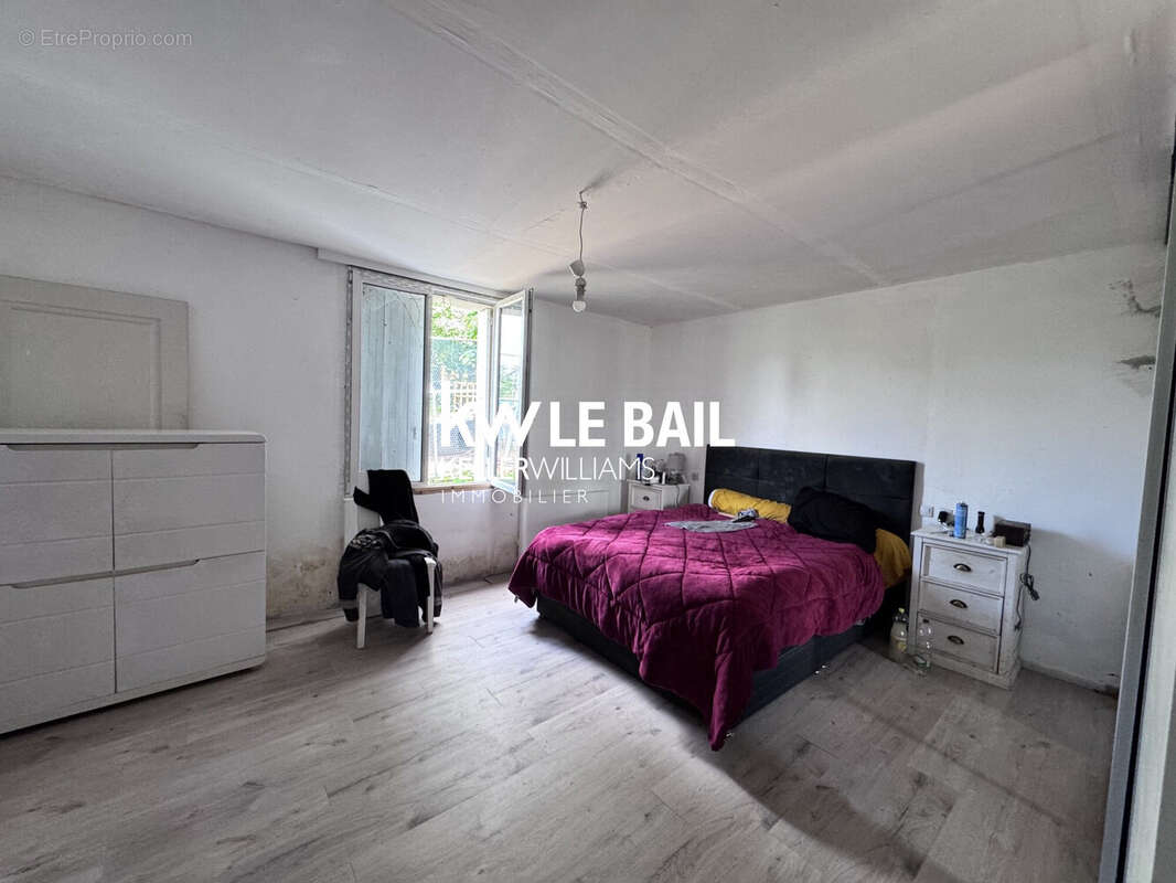 Maison 100 m² à Sauveterre  - photo 4