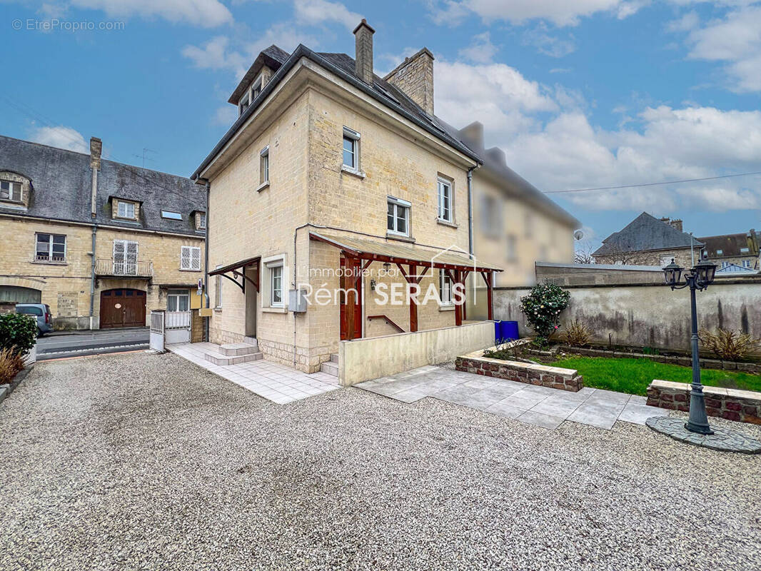 Maison à AUNAY-SUR-ODON