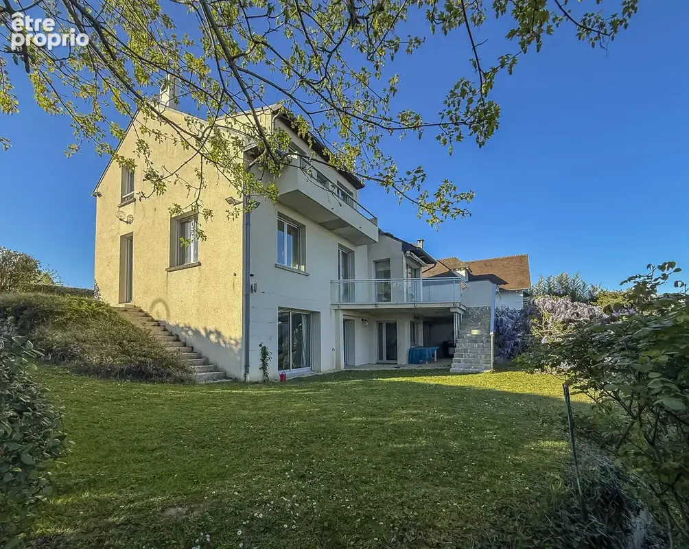 Maison 8 pièces 183 m² à vendre à Le Mesnil-Le-Roi (78600) - photo 3