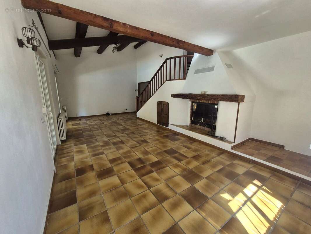 Maison à LE CANNET-DES-MAURES