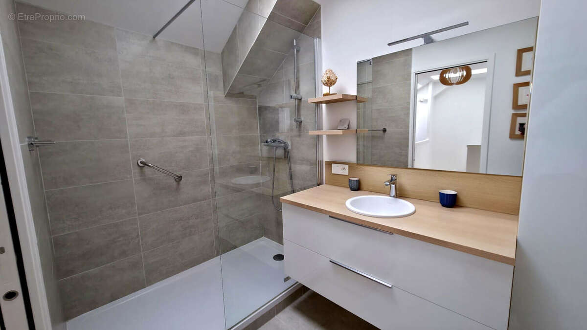 Appartement à LE RHEU