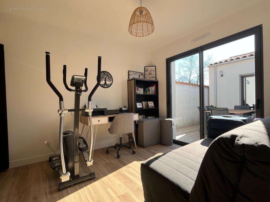 Maison contemporaine de 2025 à La Jarrie - photo 10