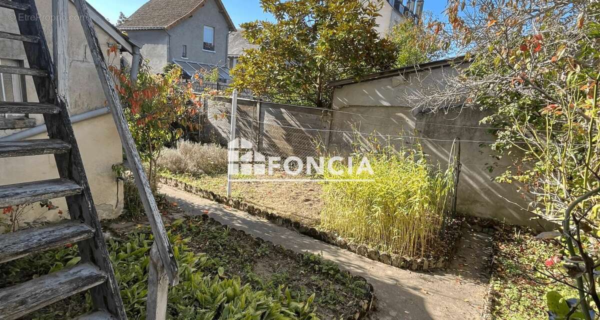 Maison à SAINT-CYR-SUR-LOIRE