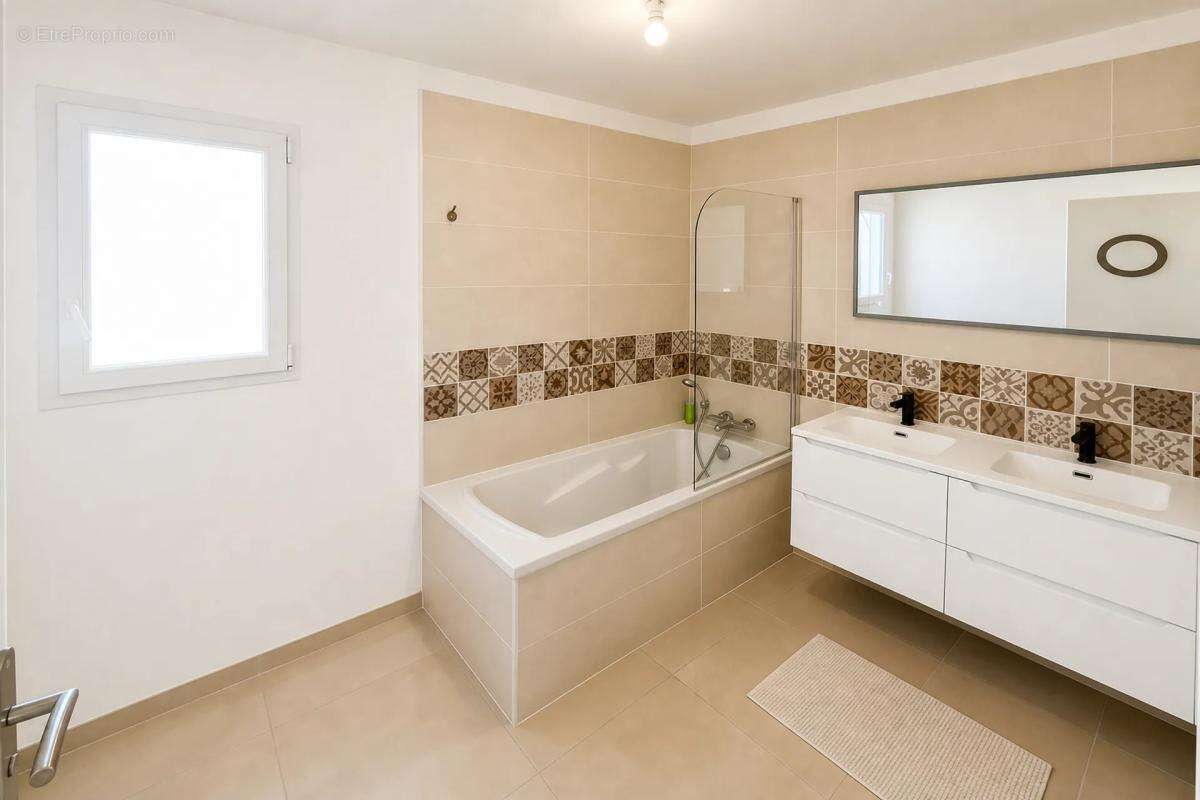 Maison de 5 pièces de 136 m² située à Vinon-sur-Verdon - photo 7