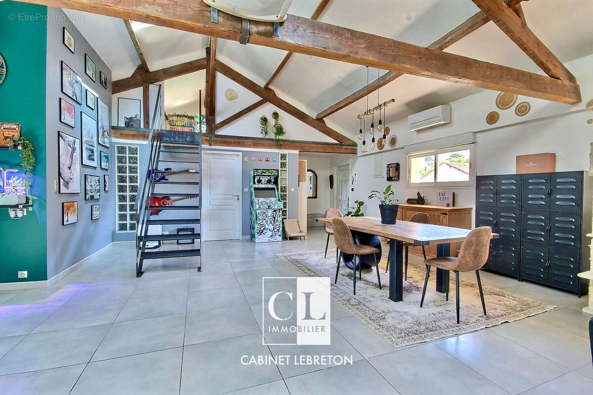 Appartement à MARSEILLE-11E