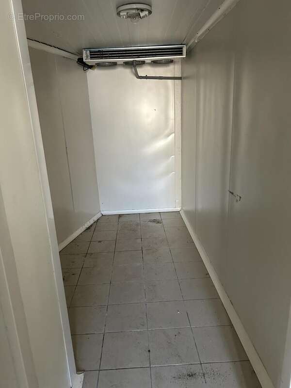 Commerce à ESCAUDOEUVRES