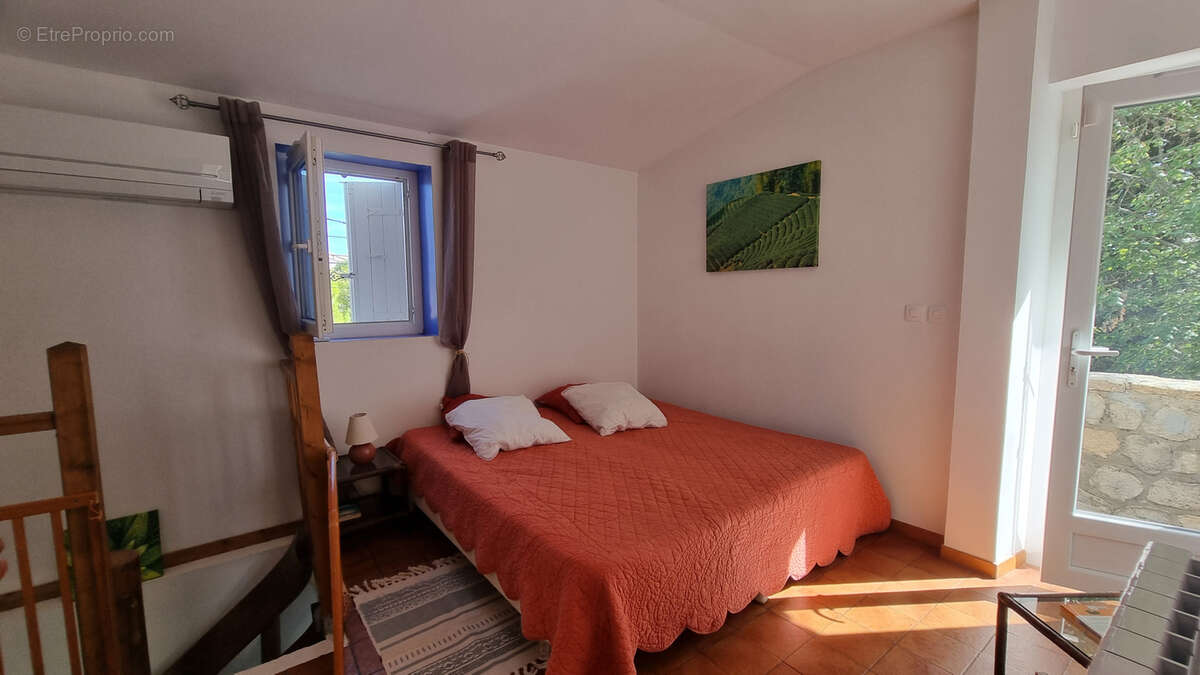 Maison à VILLENEUVE-DE-BERG