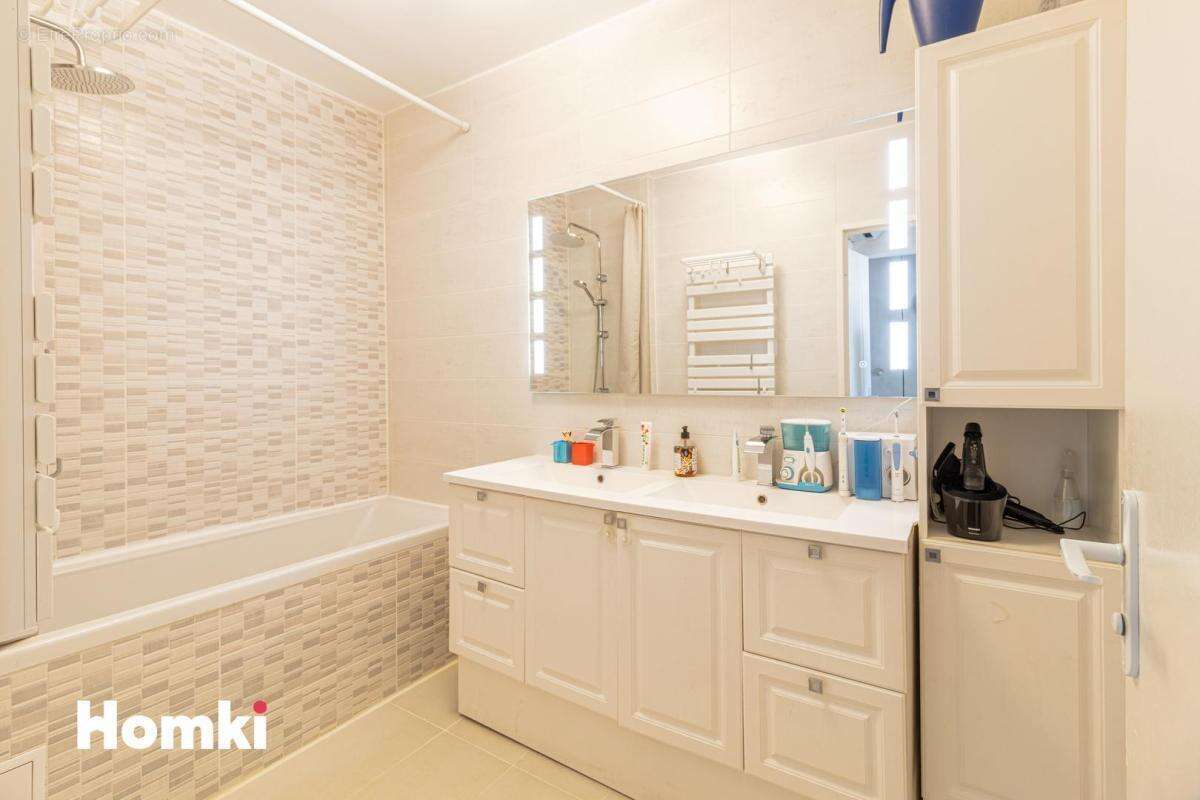 Appartement à MARSEILLE-9E