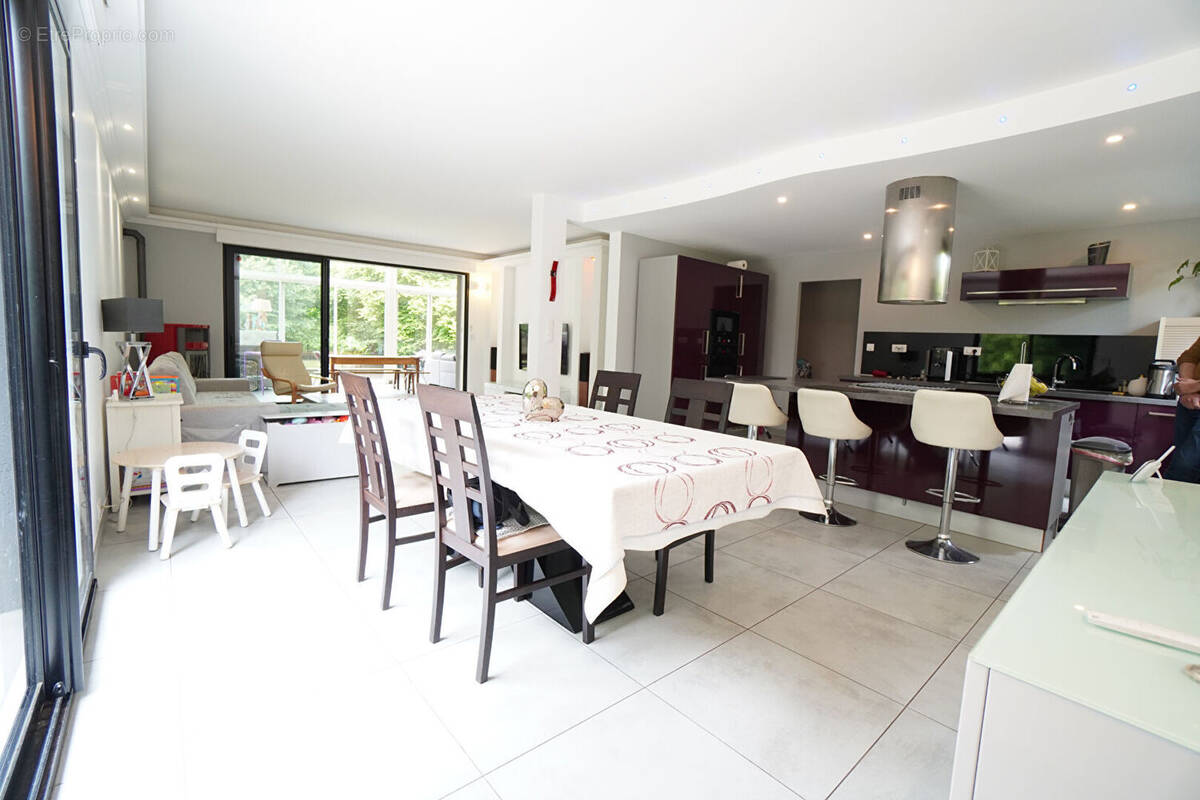 Maison à SAINT-GERVAIS-EN-BELIN