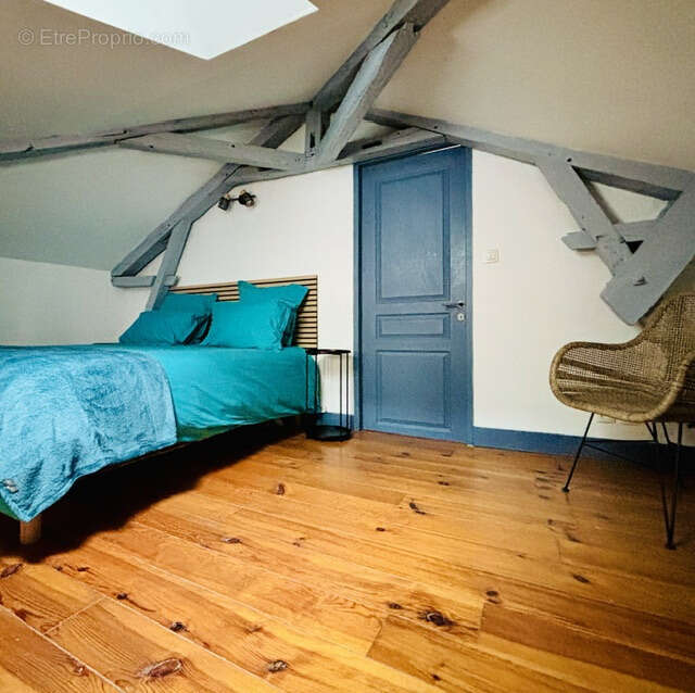 CAHORS (46000)   Appartement de caractère en triplex, esprit maison de ville - photo 8
