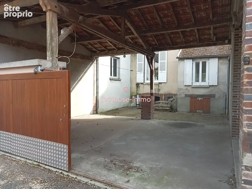 Maison 6 pièces 115 m² à vendre à Gy-Les-Nonains (45220) - photo 2