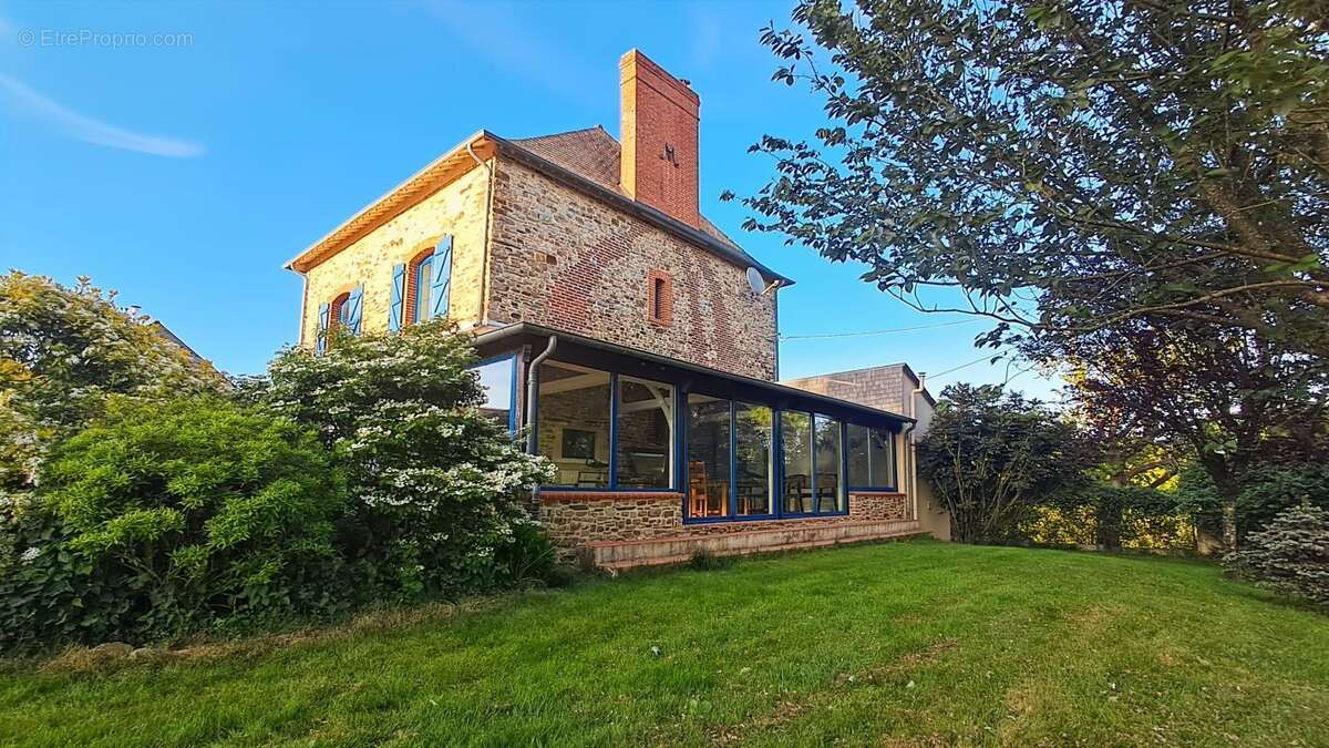Maison à BAIN-DE-BRETAGNE