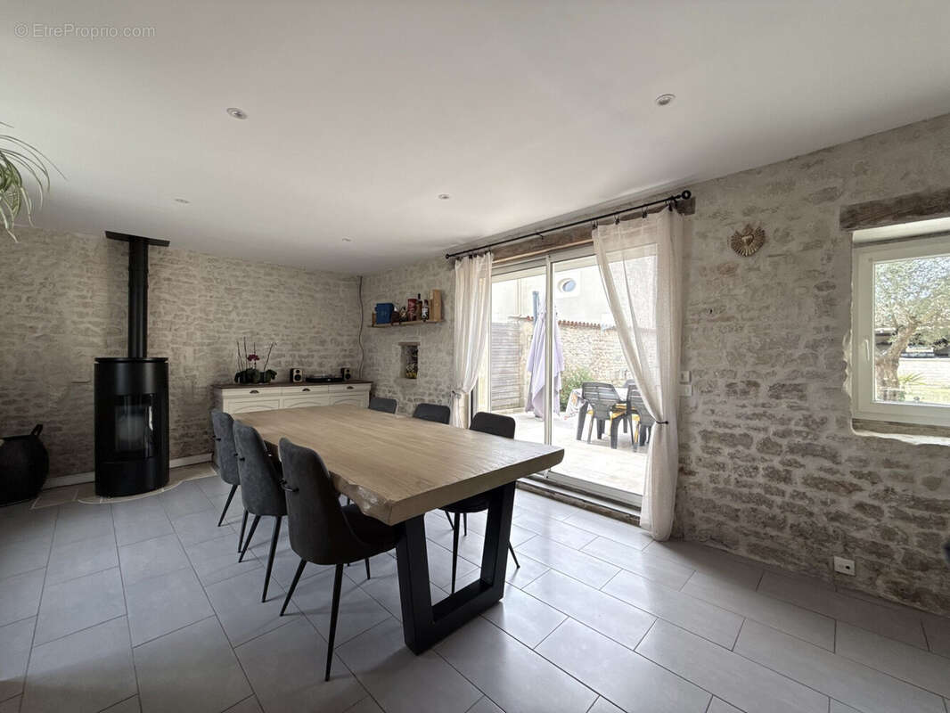 Maison 95 m² à Salles-Sur-Mer  - photo 2
