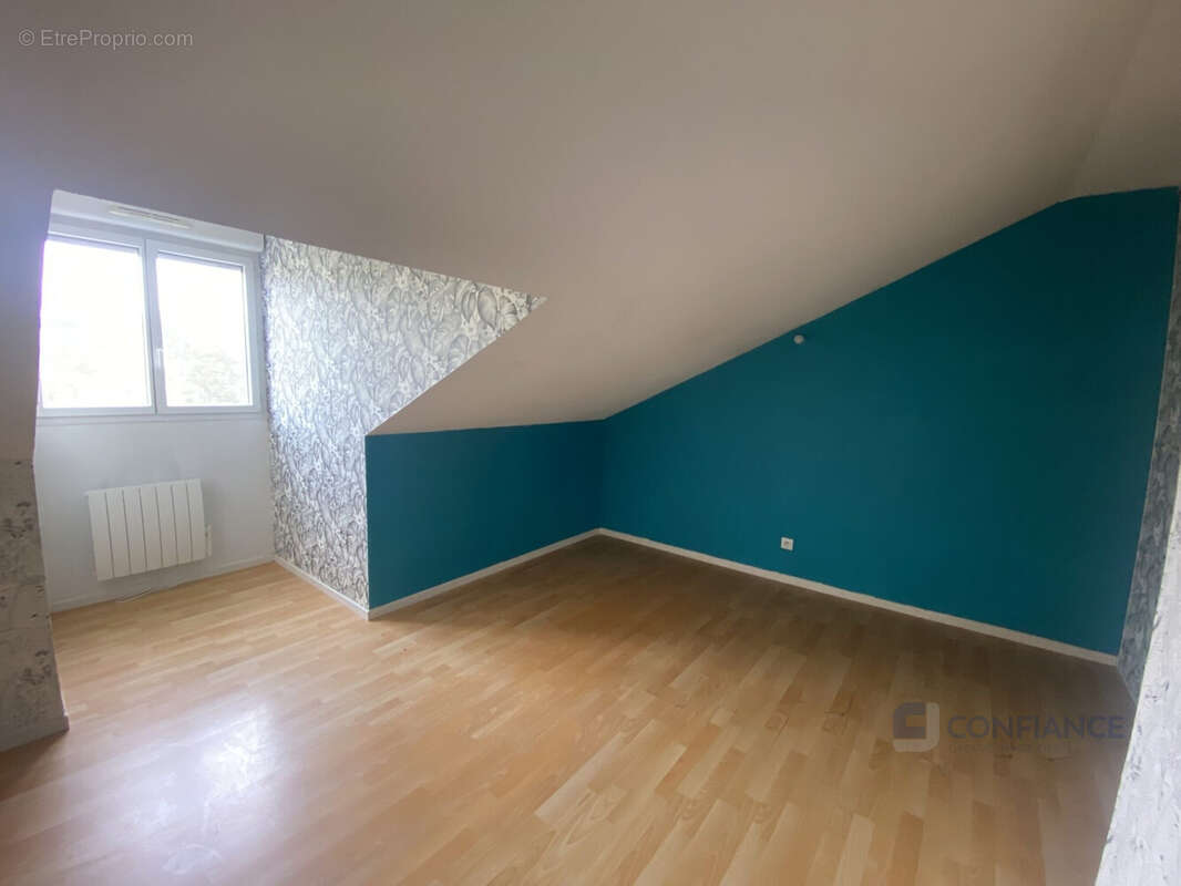 Appartement à NEUVILLE-SUR-SAONE