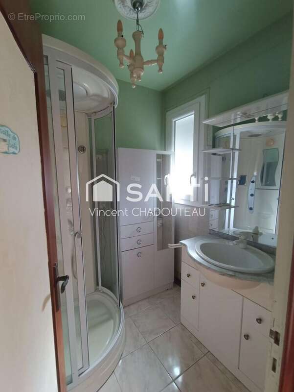 Maison 144 m² à Saint-Amant-De-Boixe  - photo 7