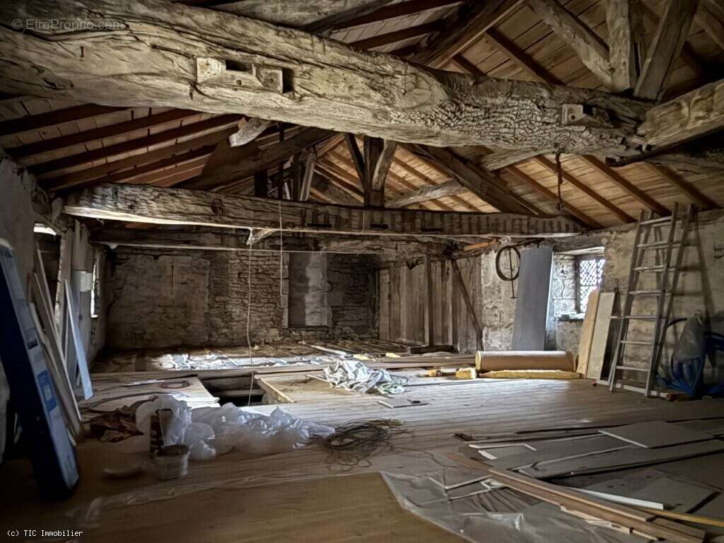 Maison à RUFFEC