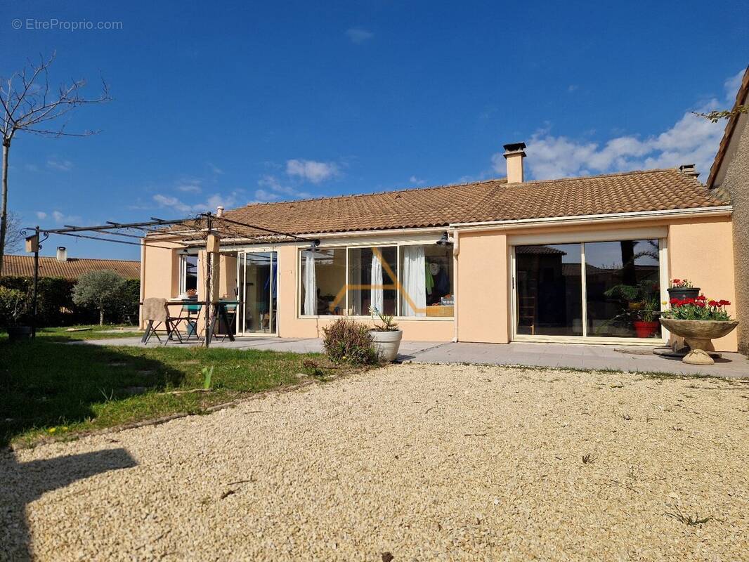 Maison à LA BATIE-ROLLAND