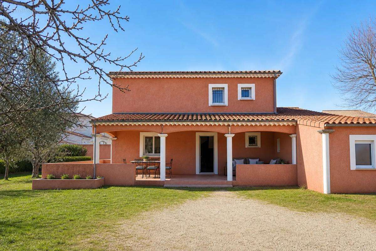 Maison lumineuse de 153 m² avec jardin à Montélimar - photo 13