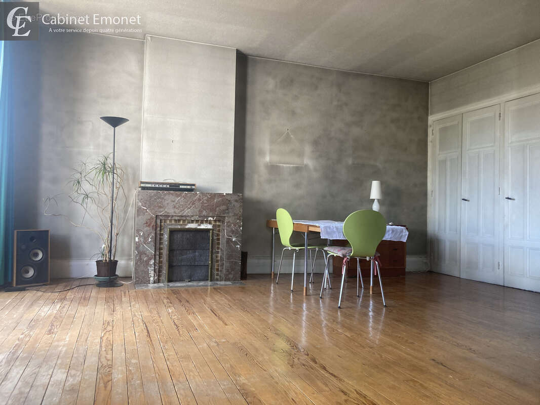 Appartement à SAINT-ETIENNE