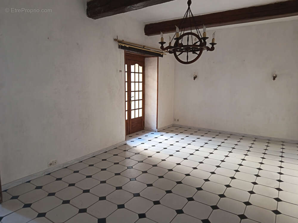 Maison à EYGUIERES
