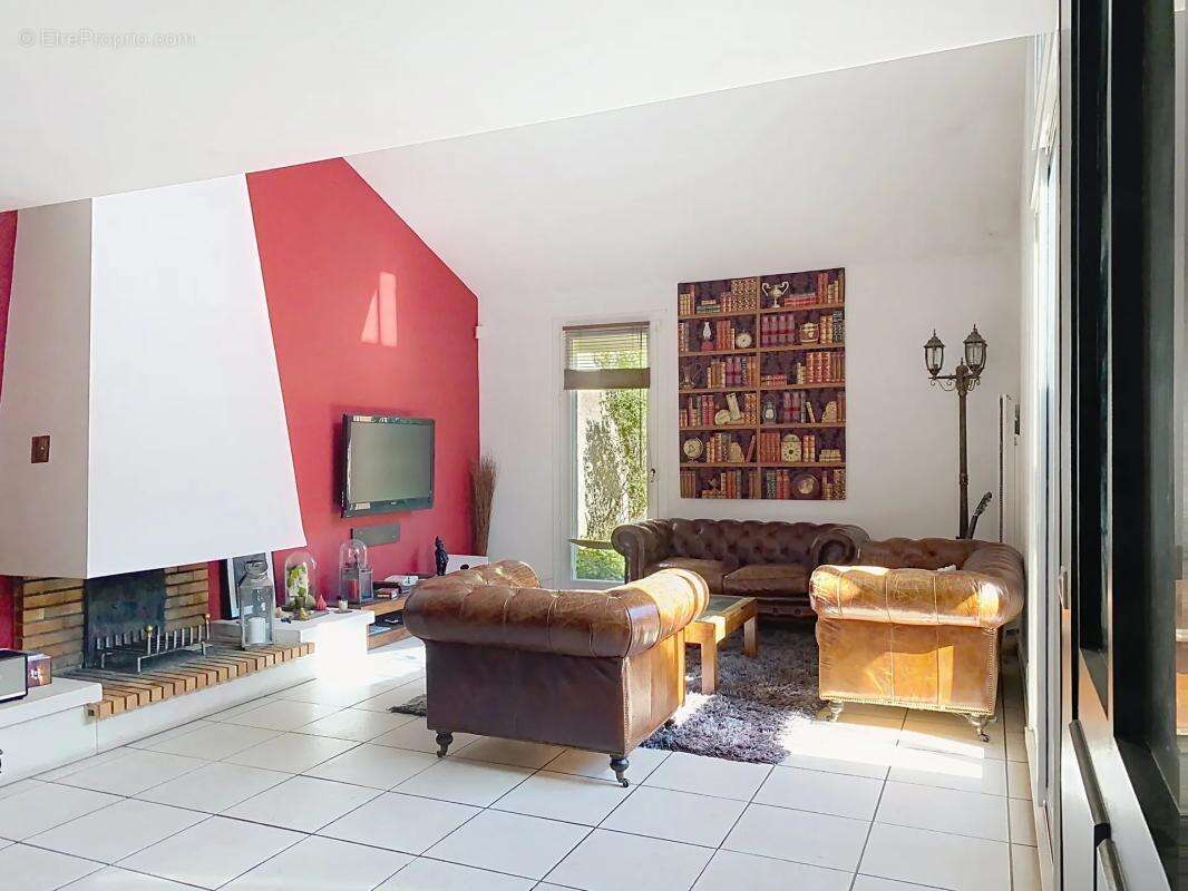 Maison à COMBS-LA-VILLE