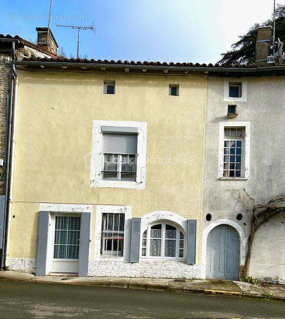 Maison à VERTEUIL-SUR-CHARENTE