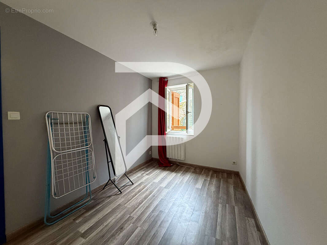 Maison à DECAZEVILLE