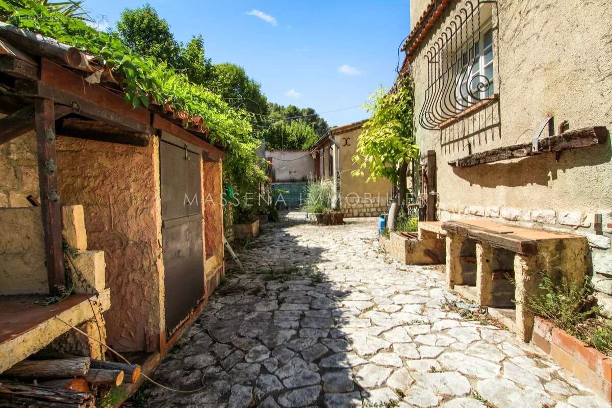 Maison à CAGNES-SUR-MER