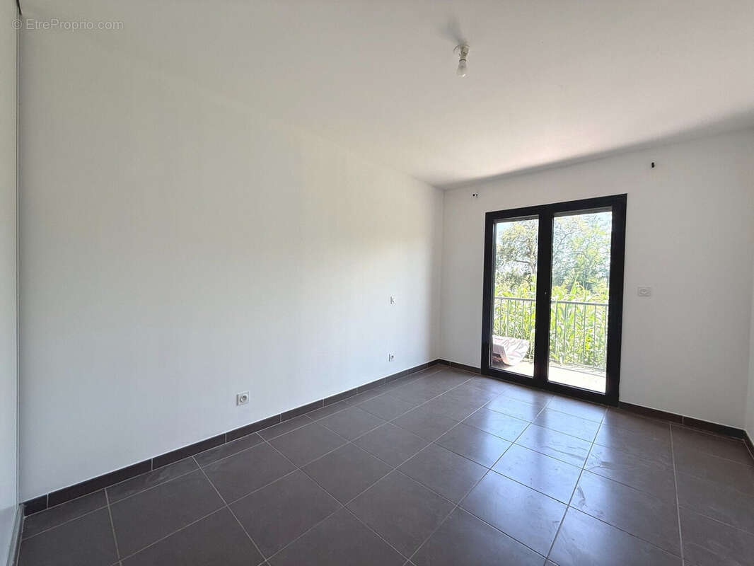 Appartement 64 m² à Biguglia  - photo 8