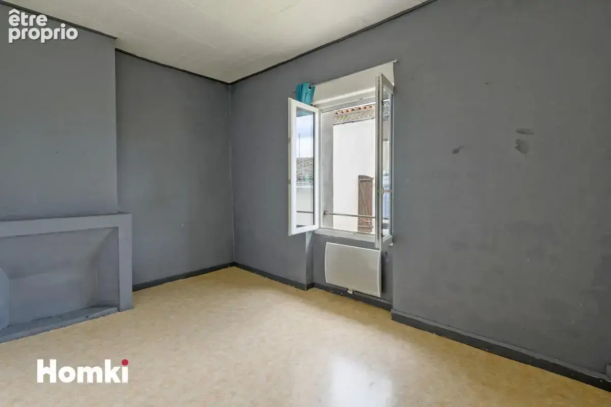 Immeuble de 168m² avec terrain, garages et dépendances sur Saint-Hippolyte-du-Fort - photo 11