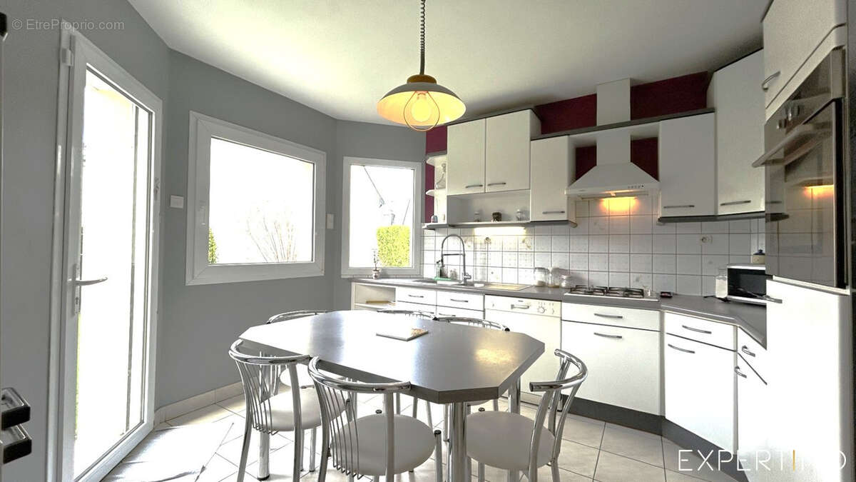 Maison à CHARTRES-DE-BRETAGNE